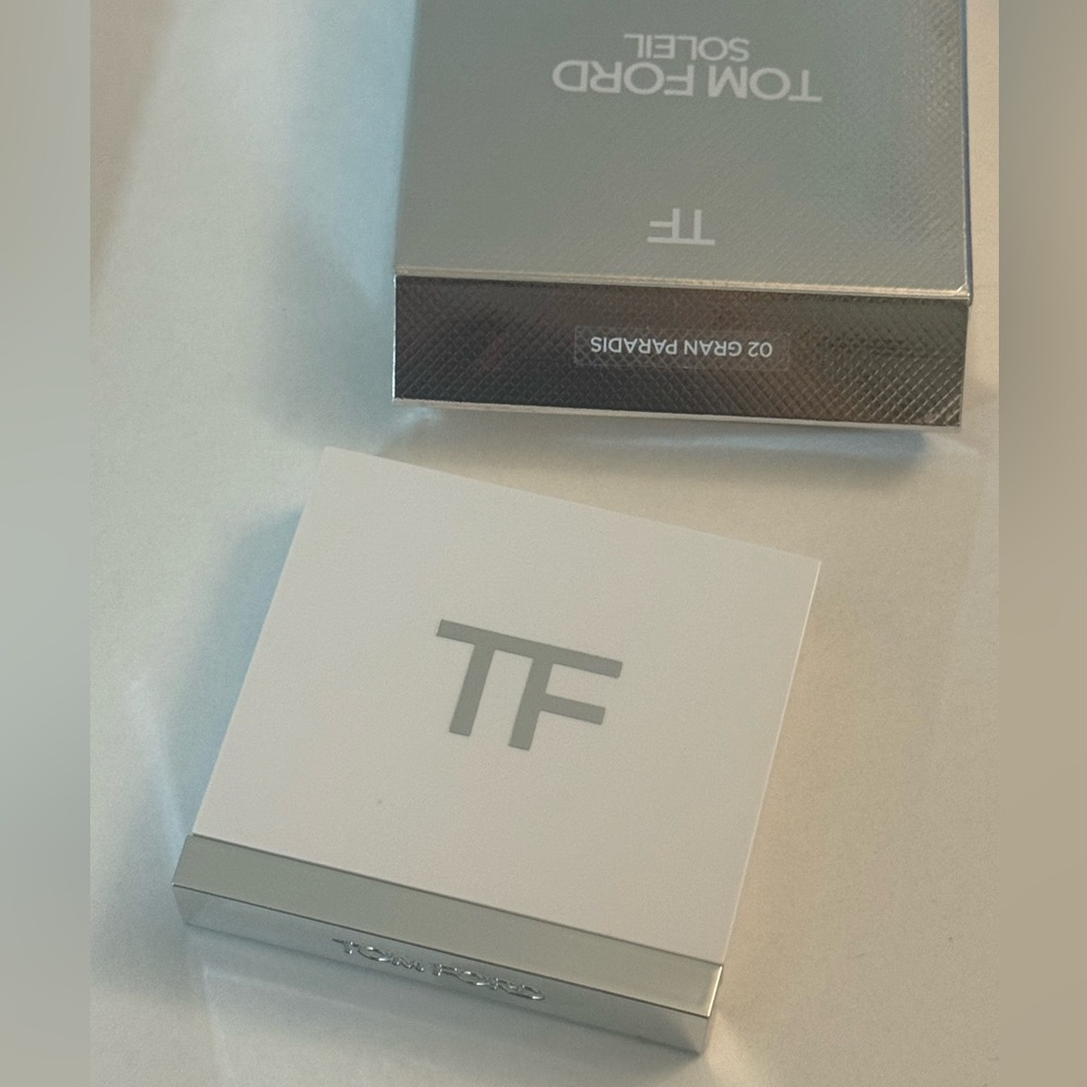 Tom Ford Soleil Neige Glow Highlighter in 02 GRAN PARADIS (NEW)
